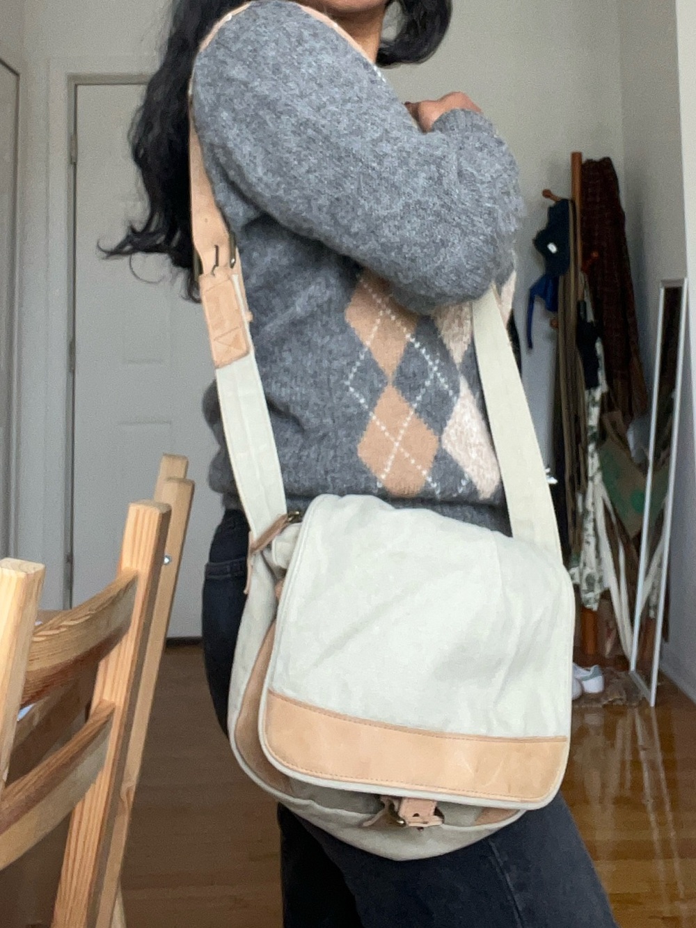 LL Bean vintage Natural Canvas Small Messenger Bag Push Lock